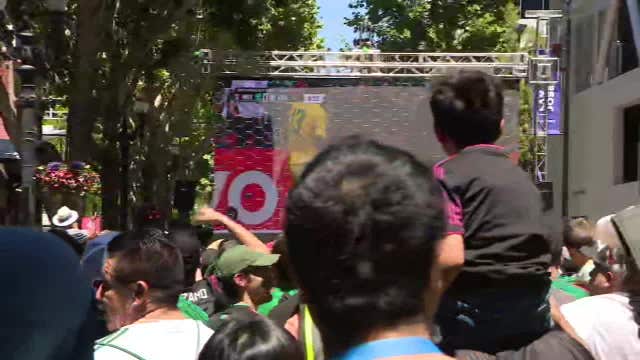 San Jose soccer fans go wild for Team Mexico