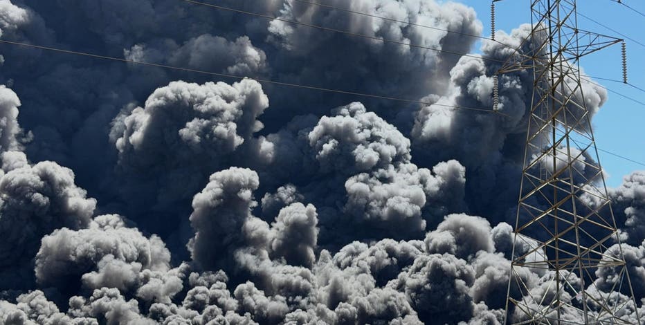 Massive fire engulfs Medline warehouse in Tracy