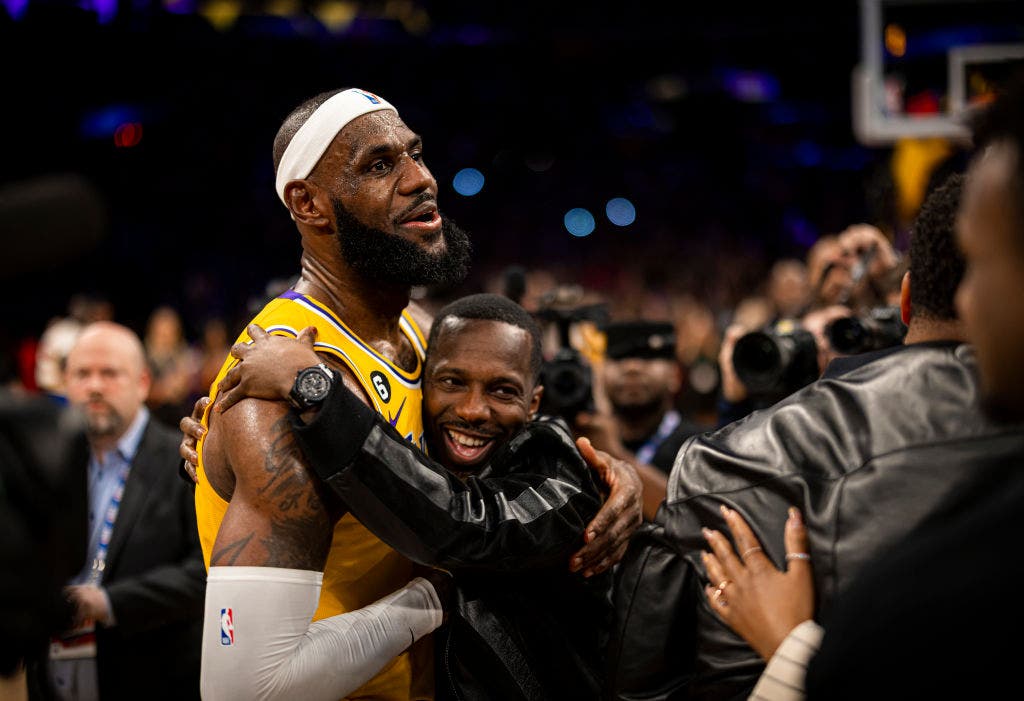 Warriors appear to be on LeBron James' shortlist amid free agency