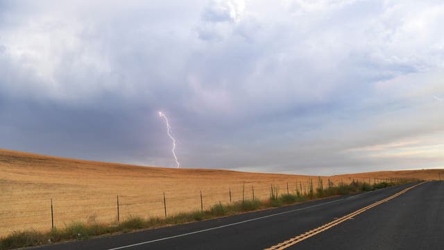 Dry lightning threat returns to Bay Area?