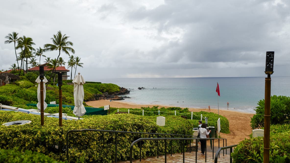 Heading to Hawaii this weekend? Tropical storm could dampen your travel plans