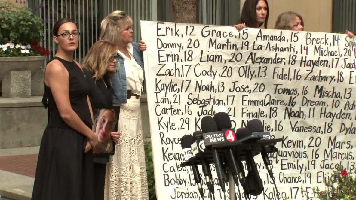 Live rally: Opening statements in Meta social media addiction trial in Oakland