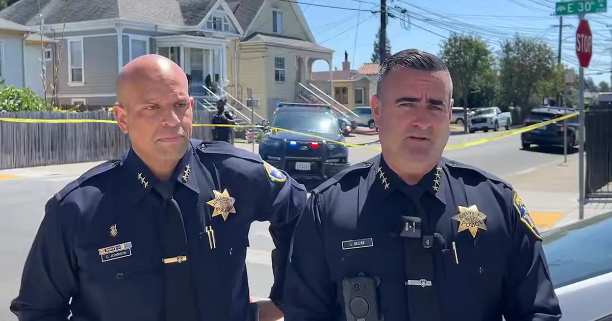 Oakland police advise residents to shelter in place after shootout with suspect near Manzanita Park