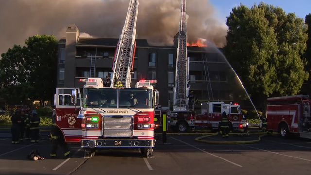 Foster City condo fire destroys 51-unit complex, displaces dozens
