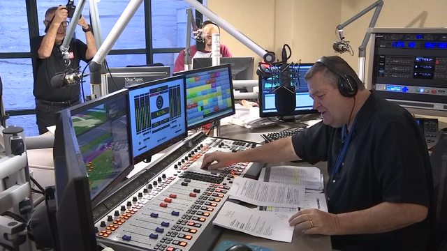 Longtime Bay Area radio host Lamont Hollywood blasts corporate media after being laid off