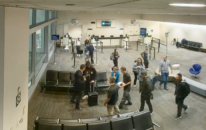 Video shows moment FBI confronts former Congressman Eric Swalwell at SFO