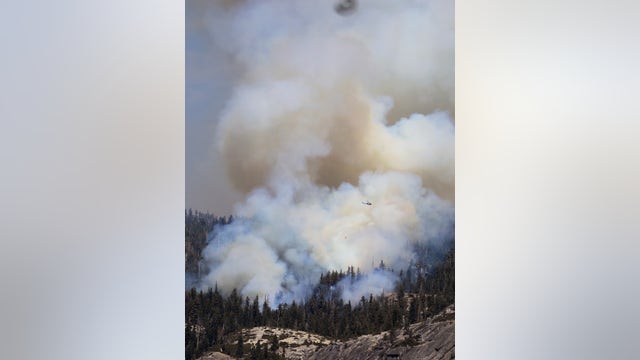 2 pilots killed in crash while battling wildfire in Yosemite National Park