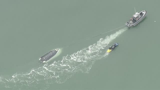 Fishing boat hits rocks near Golden Gate Bridge; 1 dead, 2 injured