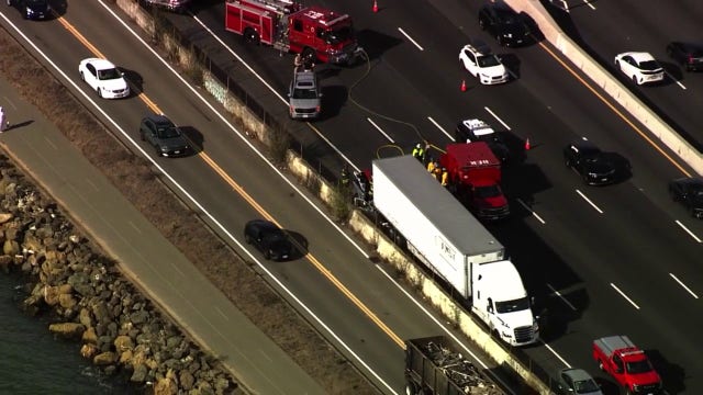 Fatal crash blocks lanes on I-80 in Berkeley