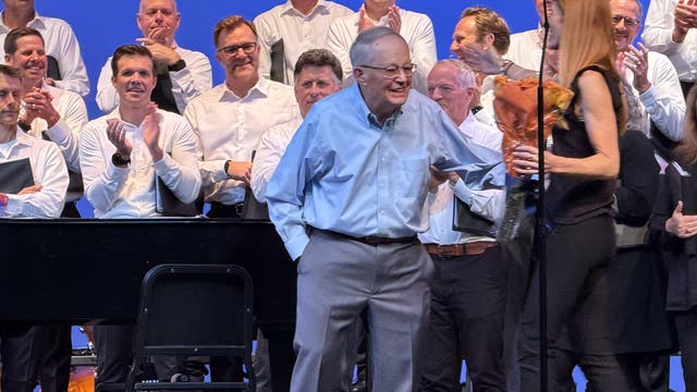 Dozens join legendary 87-year-old Bay Area choir director for impressive reunion performance