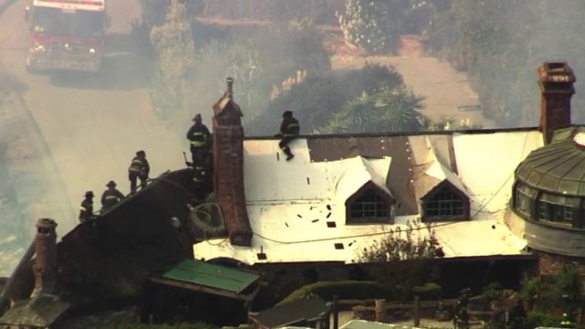 East Bay hills fire: Crews halt blaze near Oakland-Berkeley border