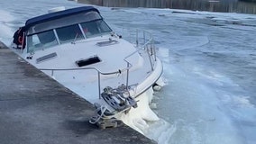 Video: Boat gets stuck in frozen Pittsburgh river
