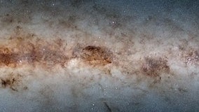 Staggering Milky Way image reveals tapestry of billions of stars, galactic dust