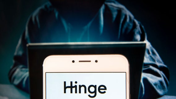 Romance scammers: Record losses reported by dating app users