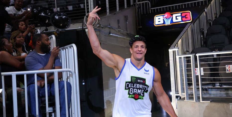 Rob Gronkowski to kick Super Bowl field goal worth $10 million