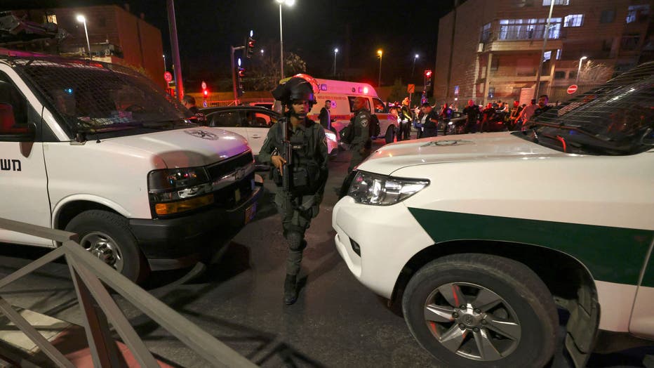Gunman kills 6 near Jerusalem synagogue