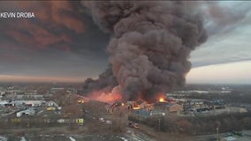 Massive fire breaks out at Chicago Heights warehouse