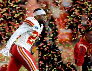 Chiefs' war chant and tomahawk chop hits the Super Bowl stage - The  Washington Post