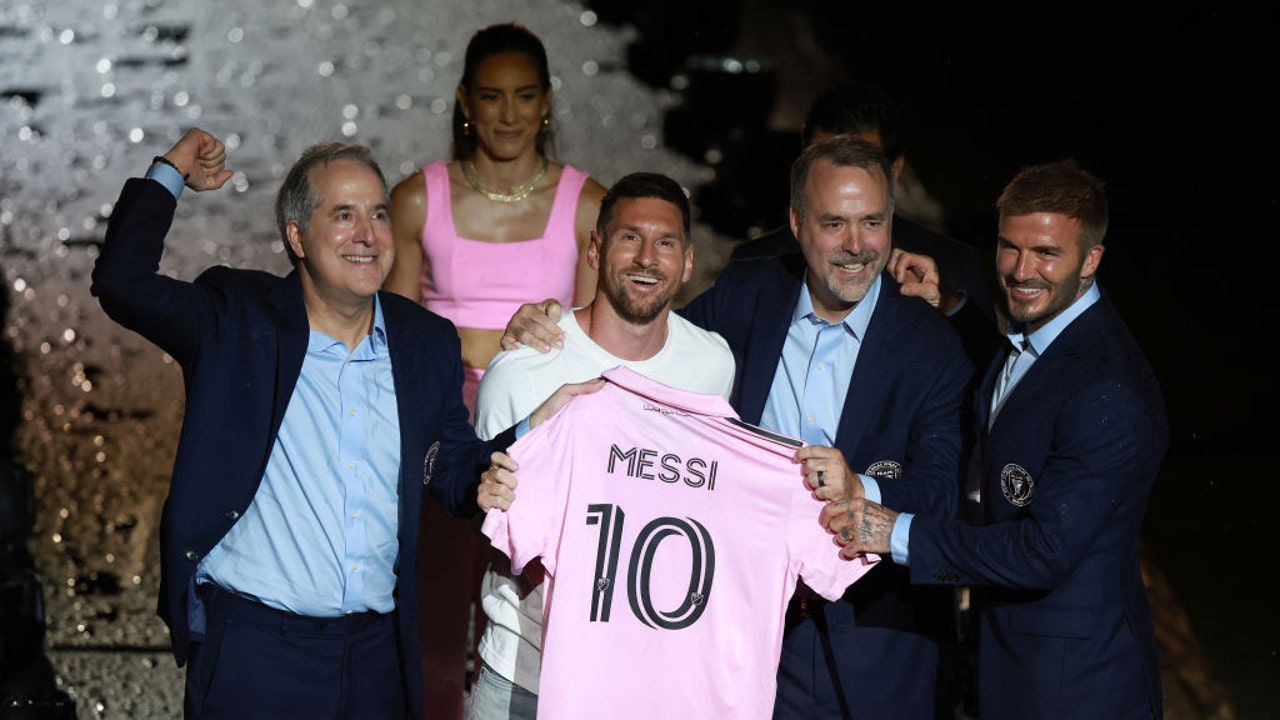 Lionel Messi to Inter Miami is finally official; MLS debut in