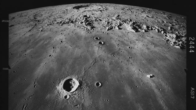 Russia's 1st lunar mission in nearly 50 years crashes into the moon