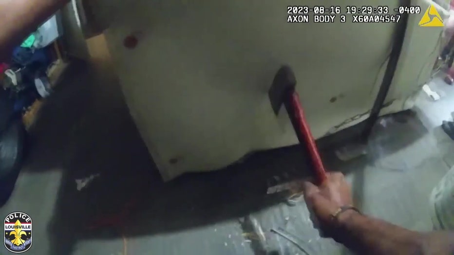 Louisville Police Rescue Captive Woman Chained To Floor Of Home In Dramatic Bodycam Video 7186