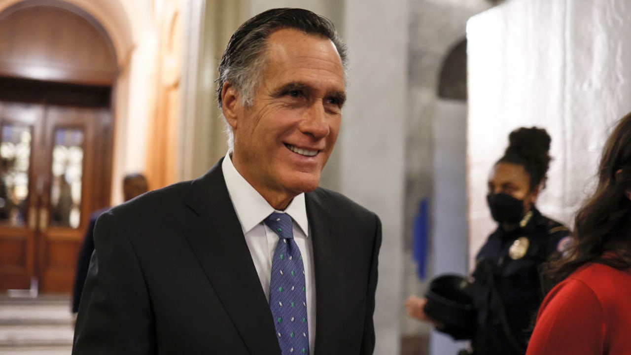 Sen. Mitt Romney Says He Won't Seek Reelection In 2024 | LiveNOW From FOX