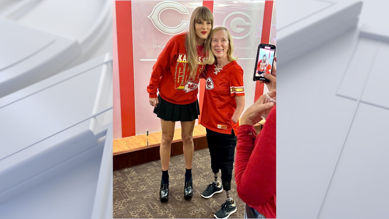 How Taylor Swift hugging a 6-year-old girl went viral: See the video