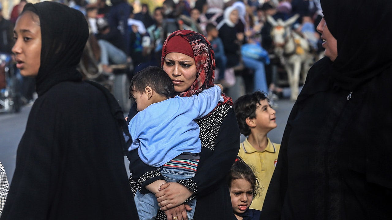 Israel agrees to 4-hour daily pauses in Gaza fighting to allow