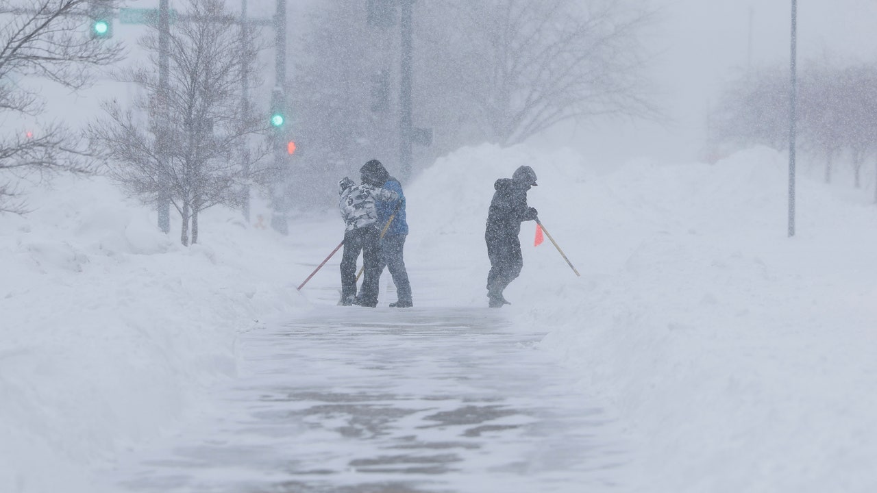 Arctic Blast Brings Below-zero Temps, Blinding Snow To Millions Across ...