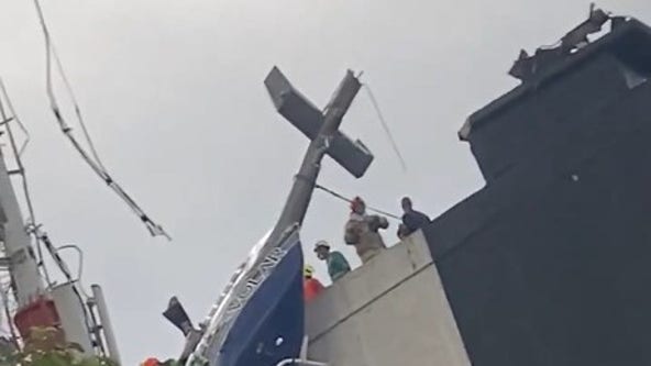 Tourist helicopter crashes into Medellín rooftop, all 6 onboard survive