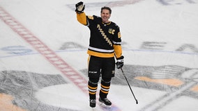 Shipment of Jaromír Jágr bobbleheads stolen, postponing giveaway