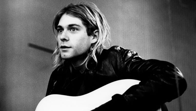 NETHERLANDS - NOVEMBER 25, 1991: Photo of Kurt Cobain of Nirvana recording in Hilversum Studios (Photo by Michel Linssen/Redferns)