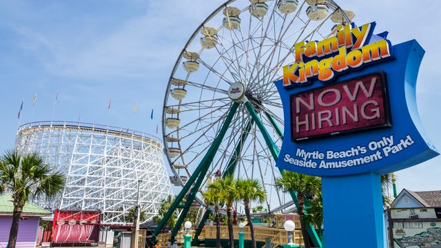 Wooden South Carolina amusement park roller coaster left man paralyzed: lawsuit