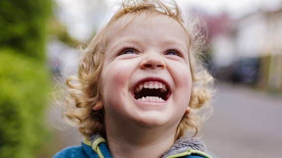 Humor can play a role in good parenting, survey suggests