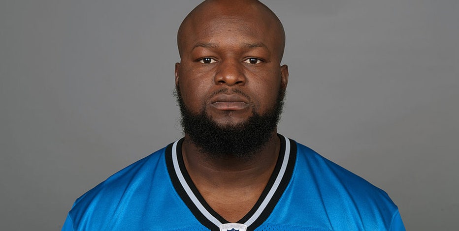 Former NFL player accused of urinating on passenger during international flight