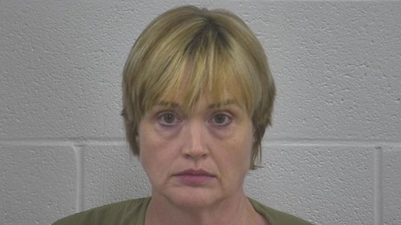 Tennessee woman attempted to hire hitman to kill wife of man she met on