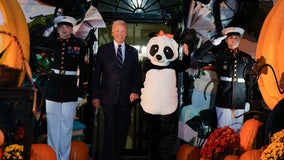 Bidens host final ‘Hallo-Read’ trick-or-treat event