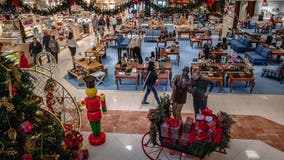 Holiday spending projected to hit new record this year