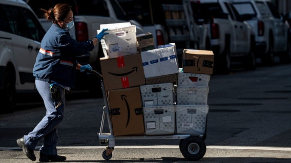 USPS releases holiday shipping deadlines