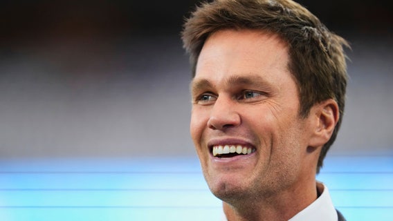 Former Tampa Bay Buc Tom Brady donates $100K for hurricane relief in Florida
