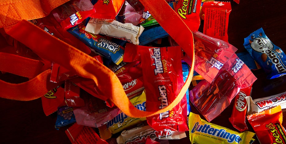 halloween-candy-gfx.jpg?ve=1&tl=1