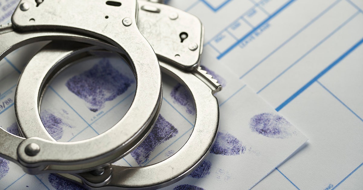 Georgia mom arrested after 10-year-old son found walking alone ...