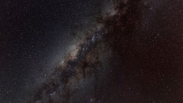 Astronomers take the first close-up picture of a dying star outside of Milky Way