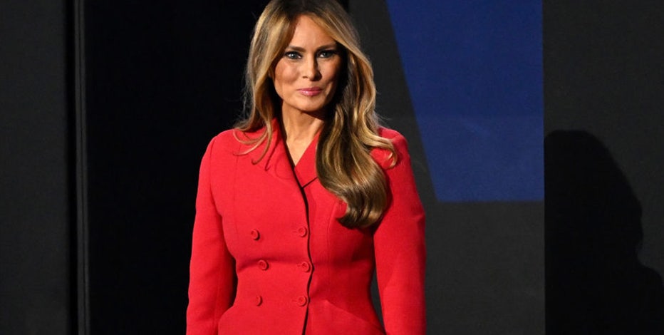 MELANIA Melania Trump 著書 41e+dwz5W5L._UF1000,1000_QL80_.jpg