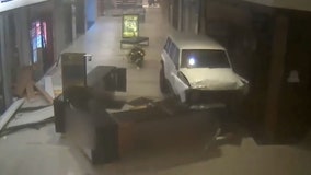 Wild video shows suspects drive through shopping mall to steal safe