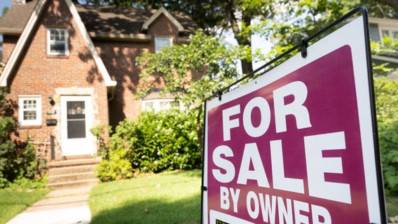 US home sales poised to increase in 2025, but only if rates cooperate, Zillow says