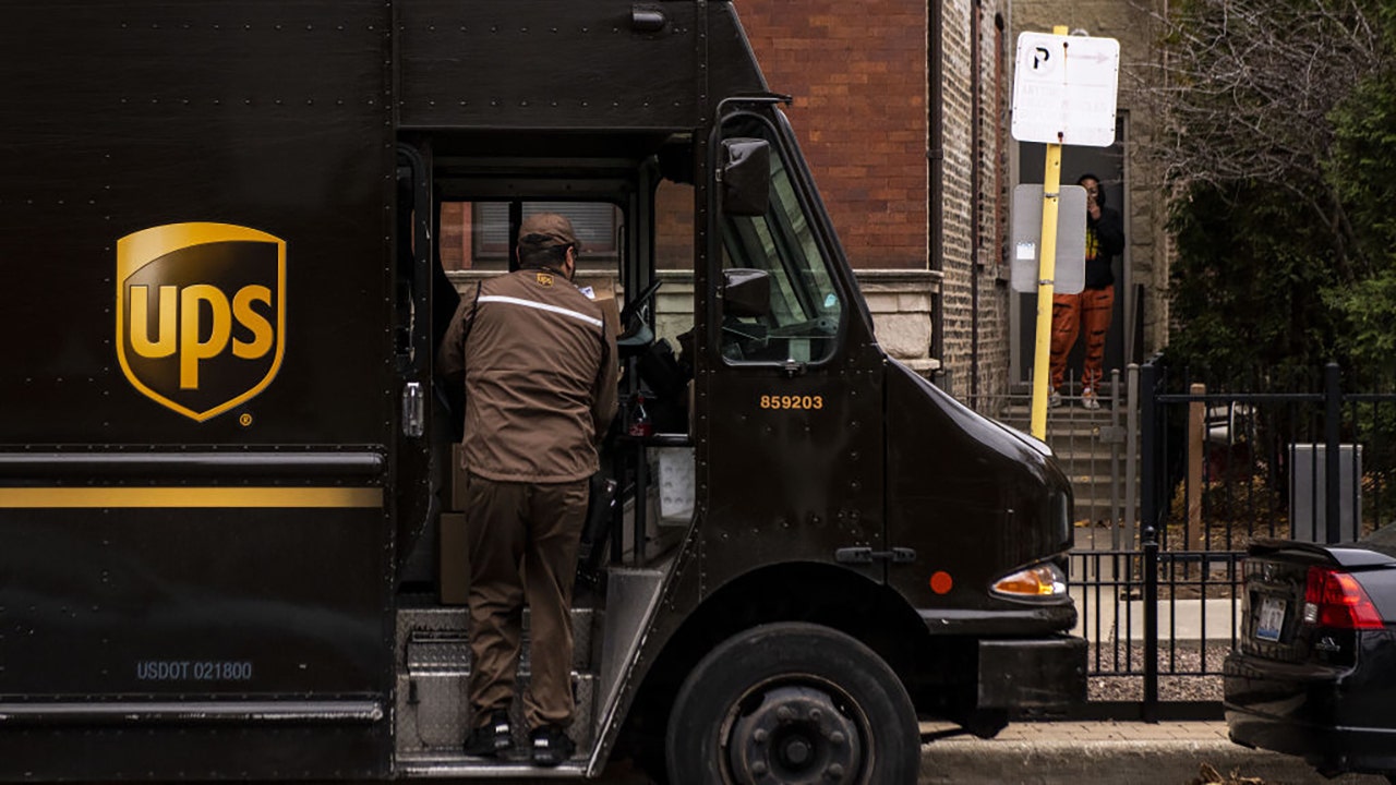 USPS, UPS SurePost delivery contract ends. Here’s what it means for packages FOX 5 New York