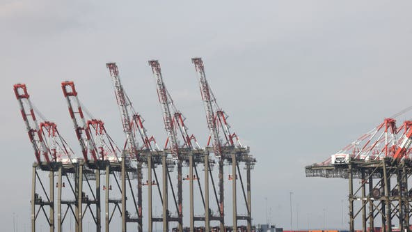 US longshoremen and ports reach tentative contract deal, averting strike