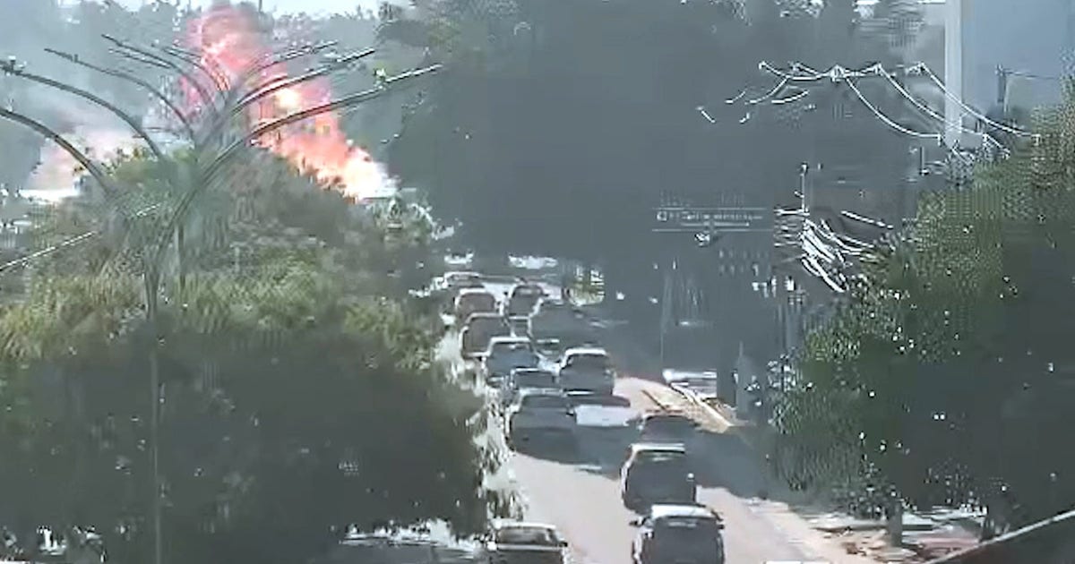 Video: Small plane crashes onto busy street, killing 2 people | FOX 13 ...