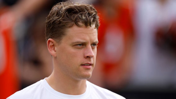 Chilean migrants pose with stolen Joe Burrow diamonds, police say